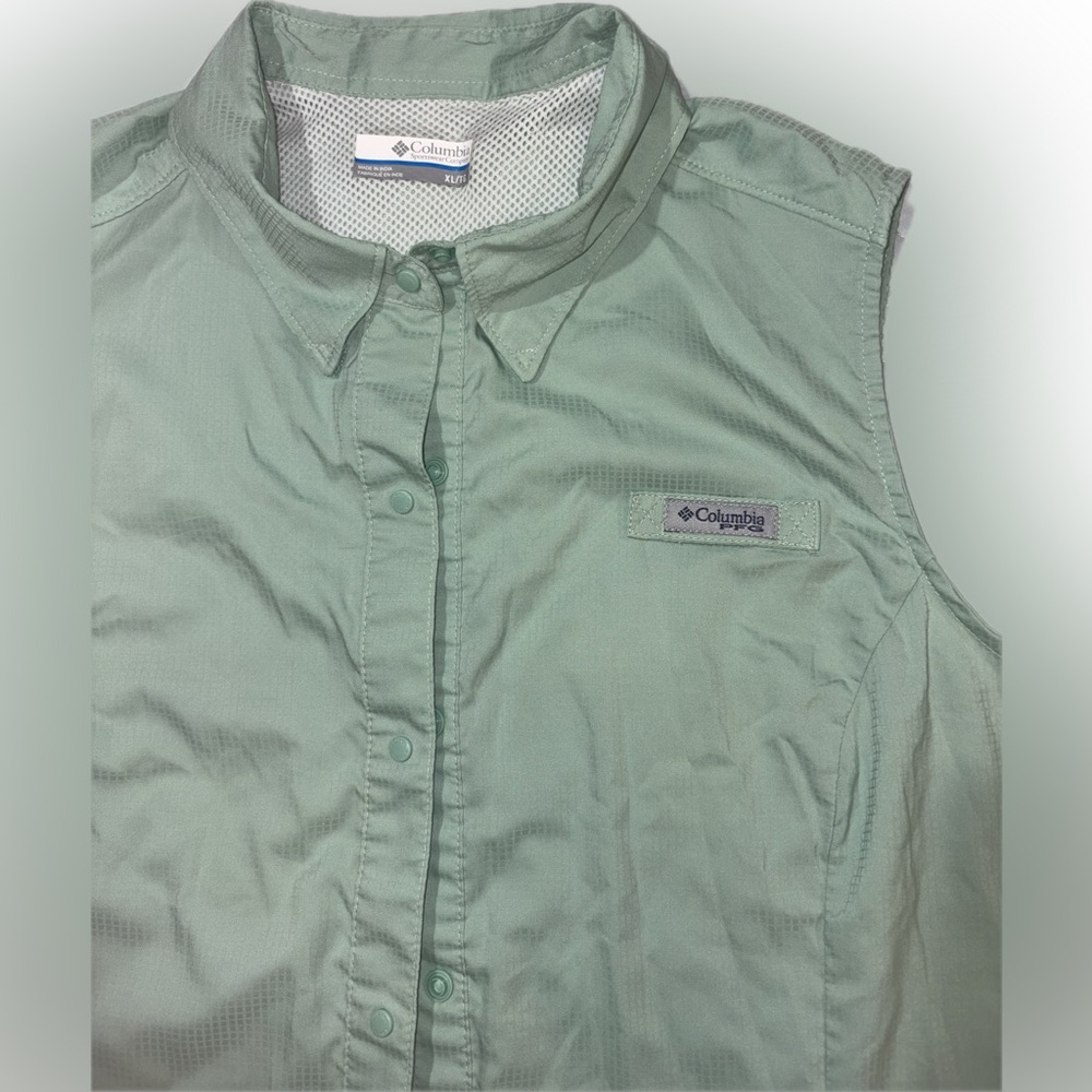 Columbia PFG Green top - Picture 3 of 4